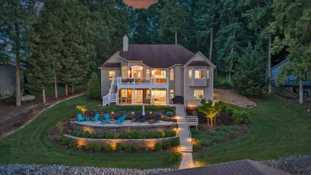 625 Winding Waters DR, Moneta, VA, 24121