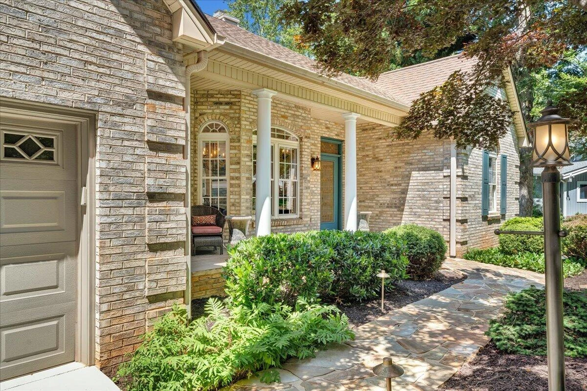 625 Winding Waters DR - Photo 19