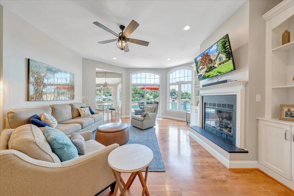 625 Winding Waters DR - Photo 26