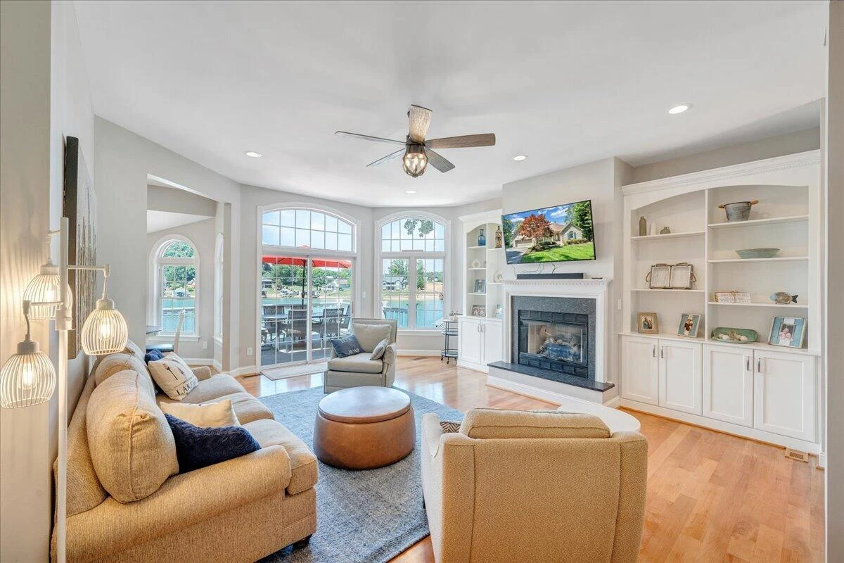 625 Winding Waters DR - Photo 27