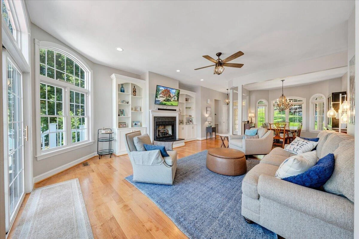 625 Winding Waters DR - Photo 28