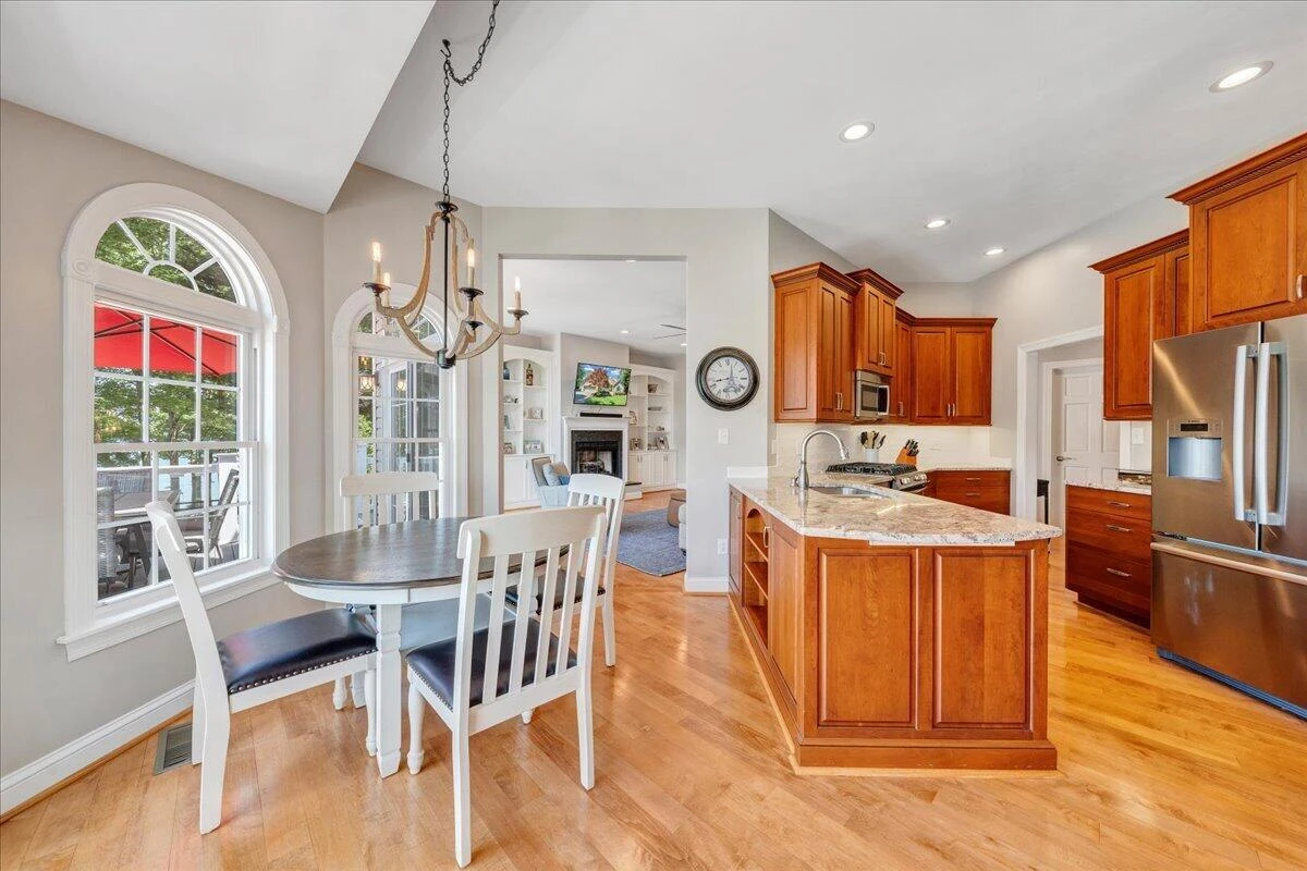 625 Winding Waters DR - Photo 31