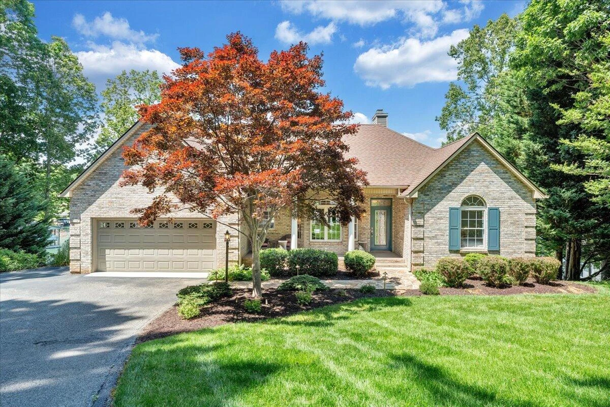 625 Winding Waters DR - Photo 72