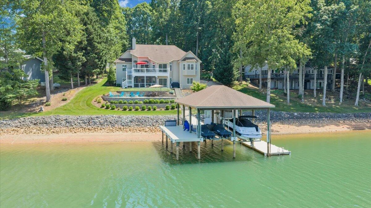 625 Winding Waters DR - Photo 75