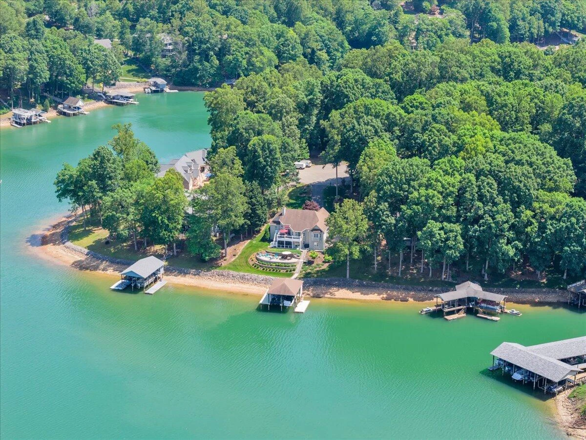 625 Winding Waters DR - Photo 79