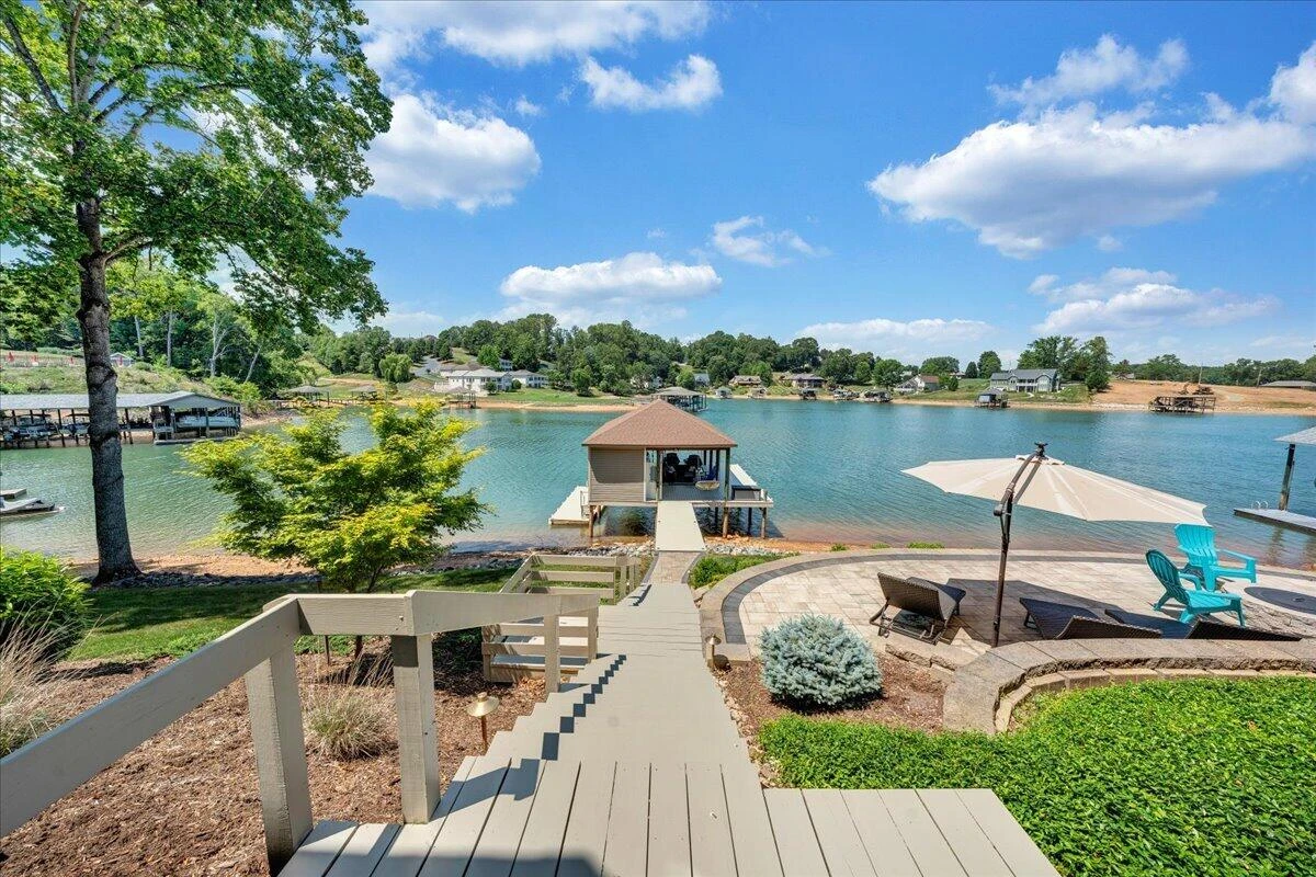 625 Winding Waters DR - Photo 11