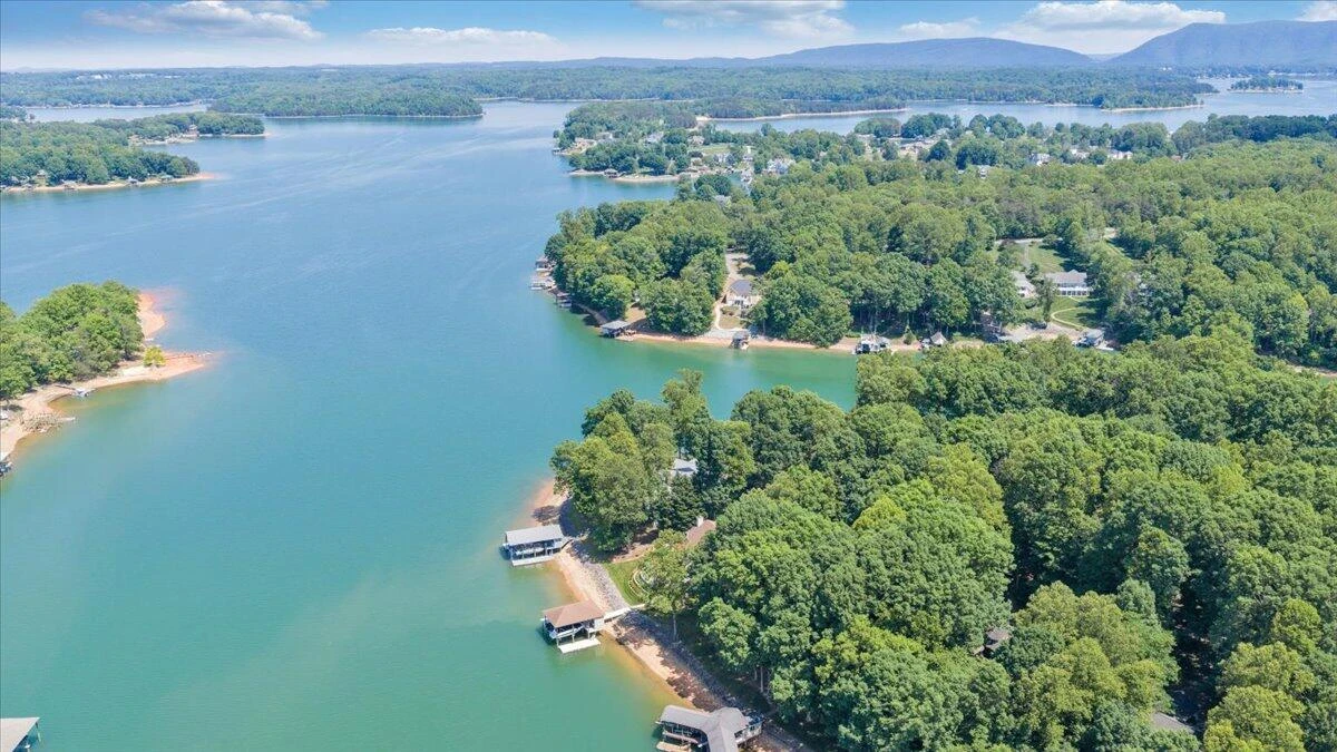 625 Winding Waters DR - Photo 83