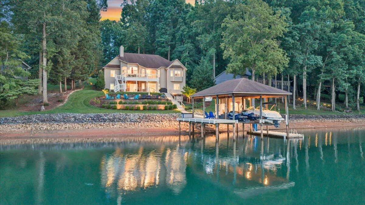 625 Winding Waters DR - Photo 88
