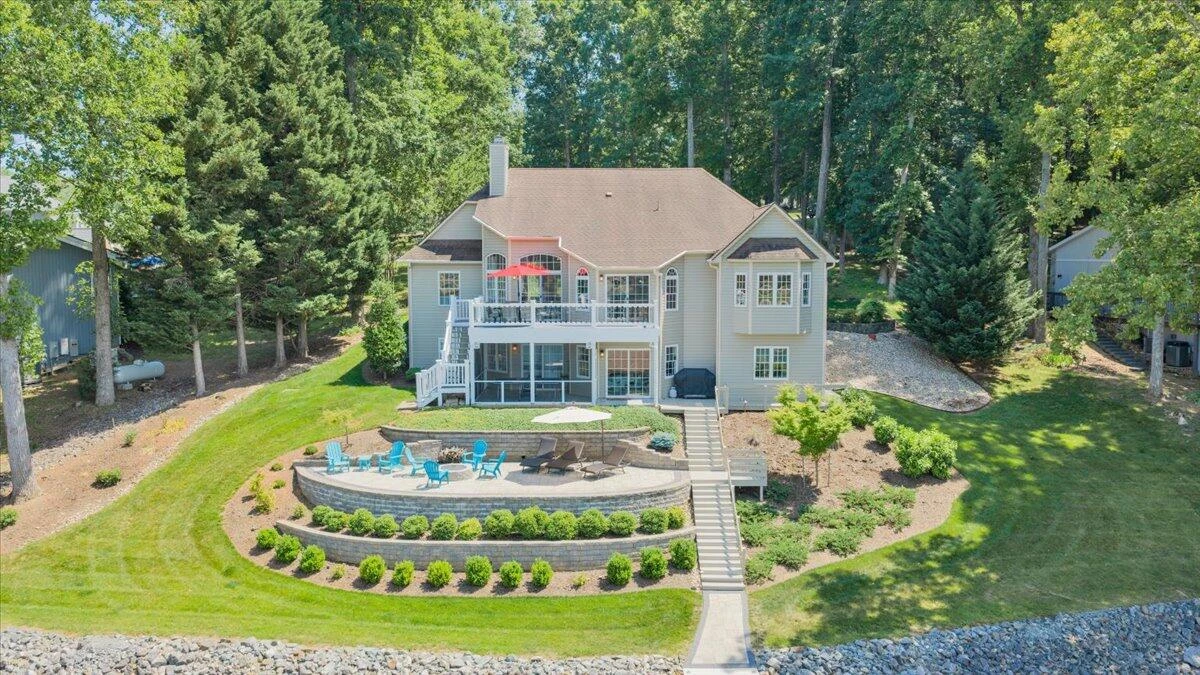 625 Winding Waters DR - Photo 90
