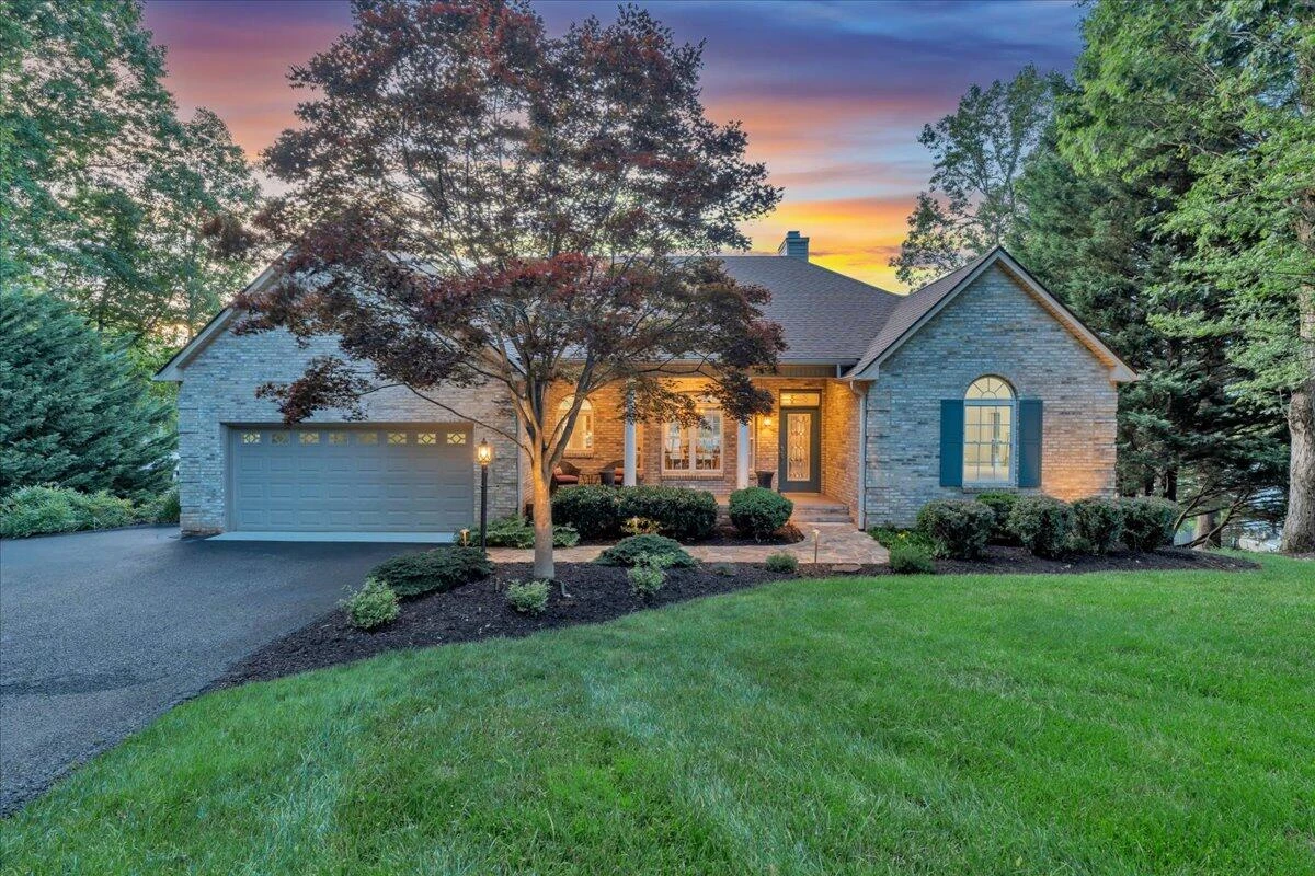 625 Winding Waters DR - Photo 92