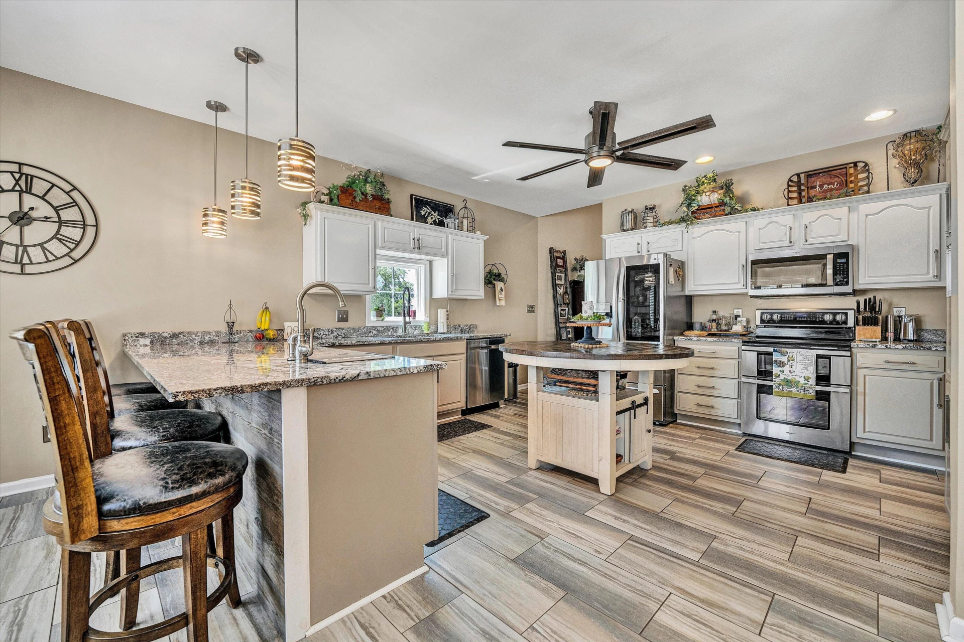 201 Spyglass LN - Photo 15