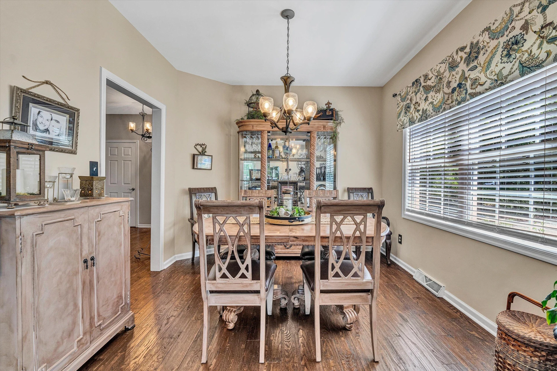 201 Spyglass LN - Photo 17