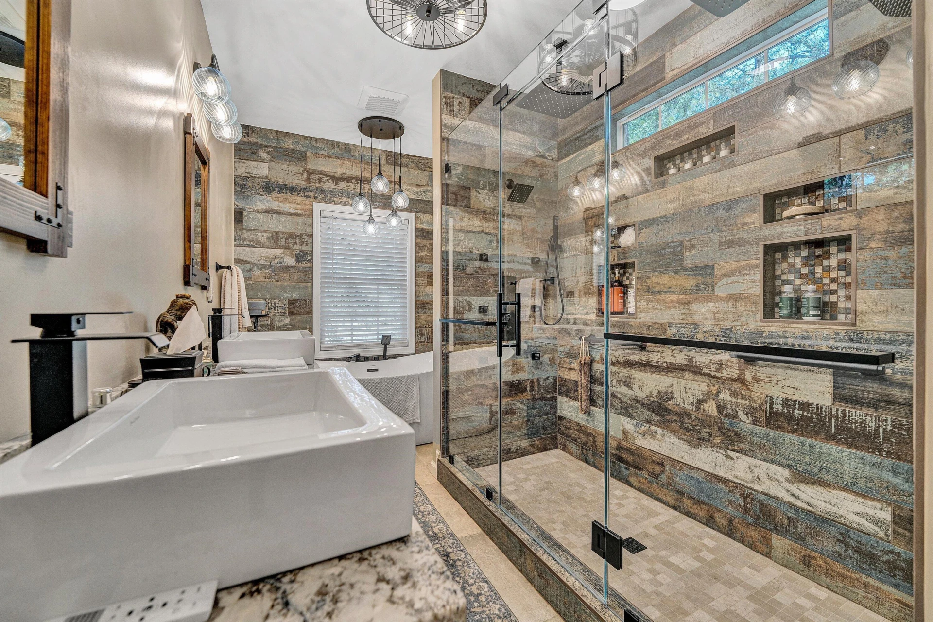 201 Spyglass LN - Photo 24
