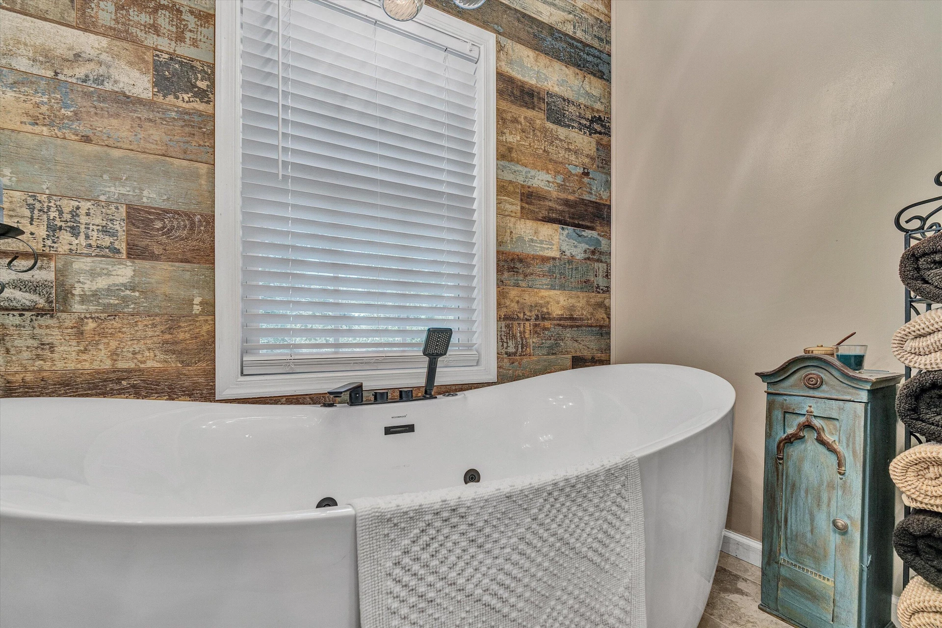 201 Spyglass LN - Photo 25
