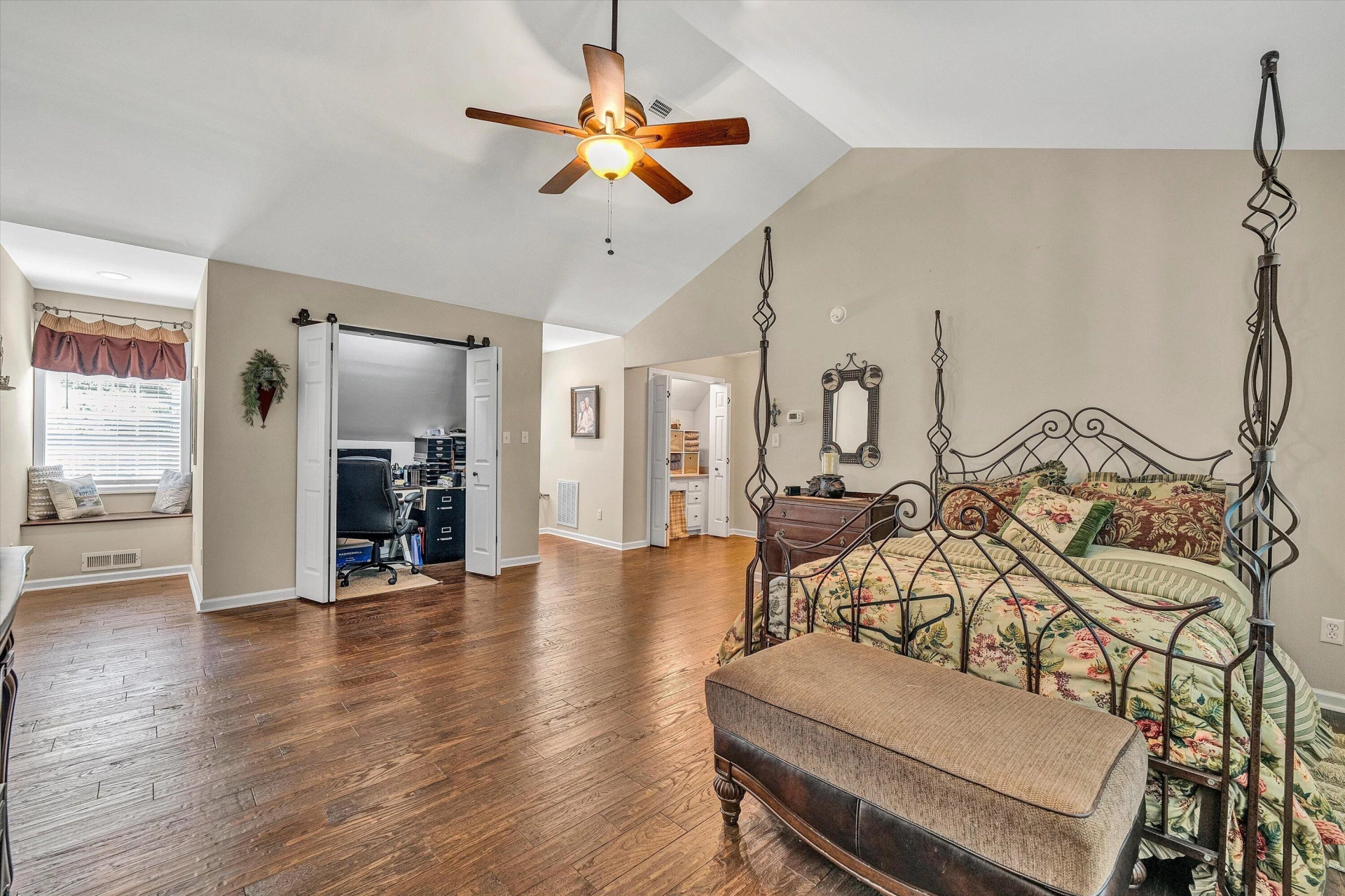 201 Spyglass LN - Photo 32