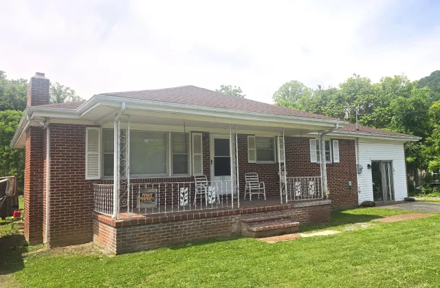 121 Brake RD, Elliston, VA, 24087
