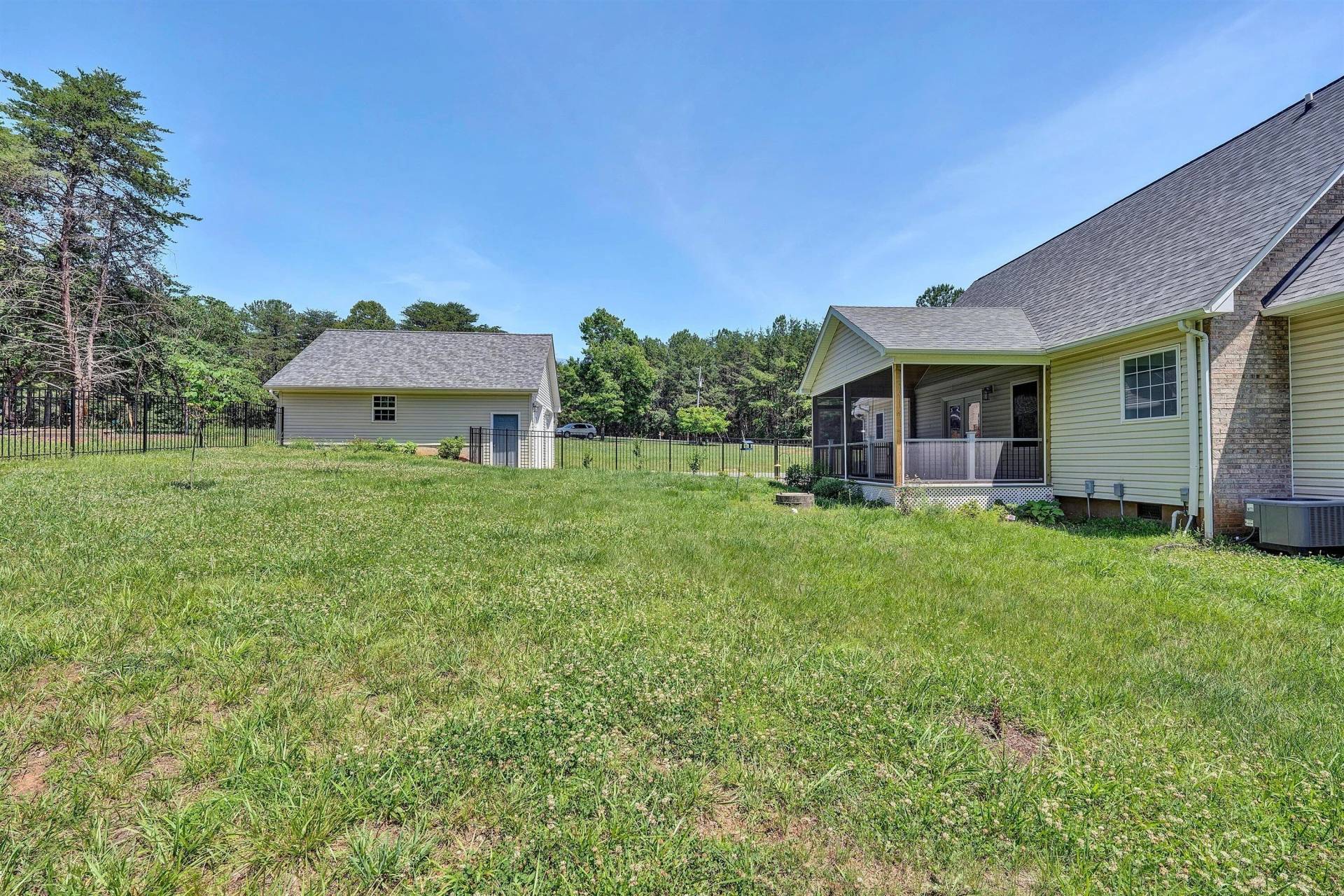 2651 Timberwood LN - Photo 37