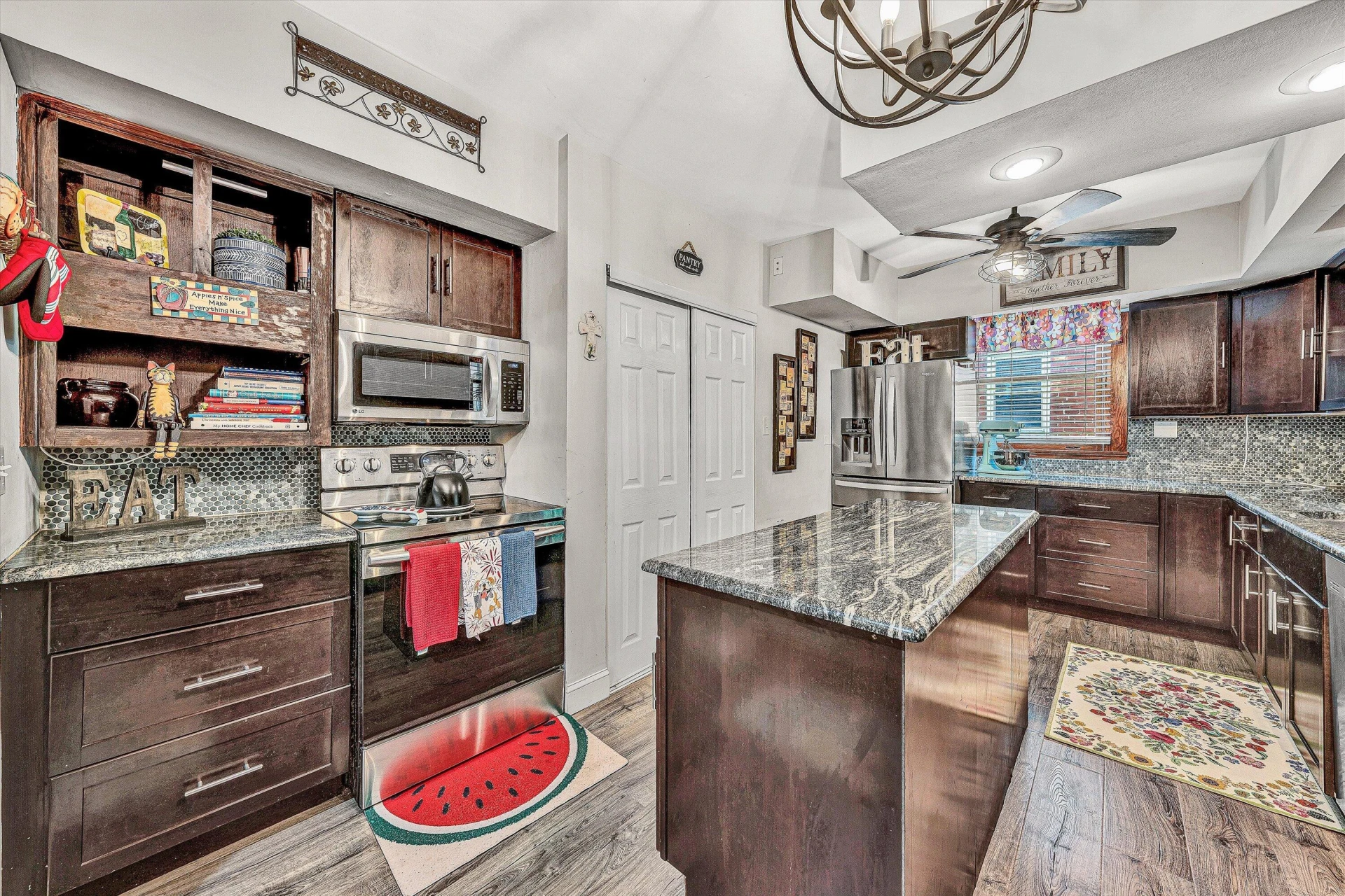 2015 Denniston AVE SW - Photo 12
