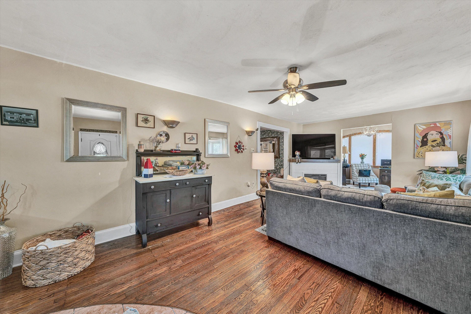 2015 Denniston AVE SW - Photo 2