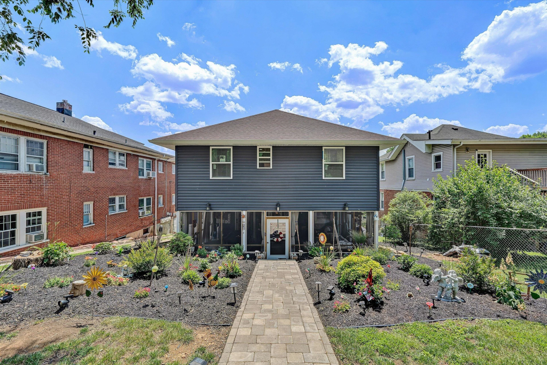 2015 Denniston AVE SW - Photo 35