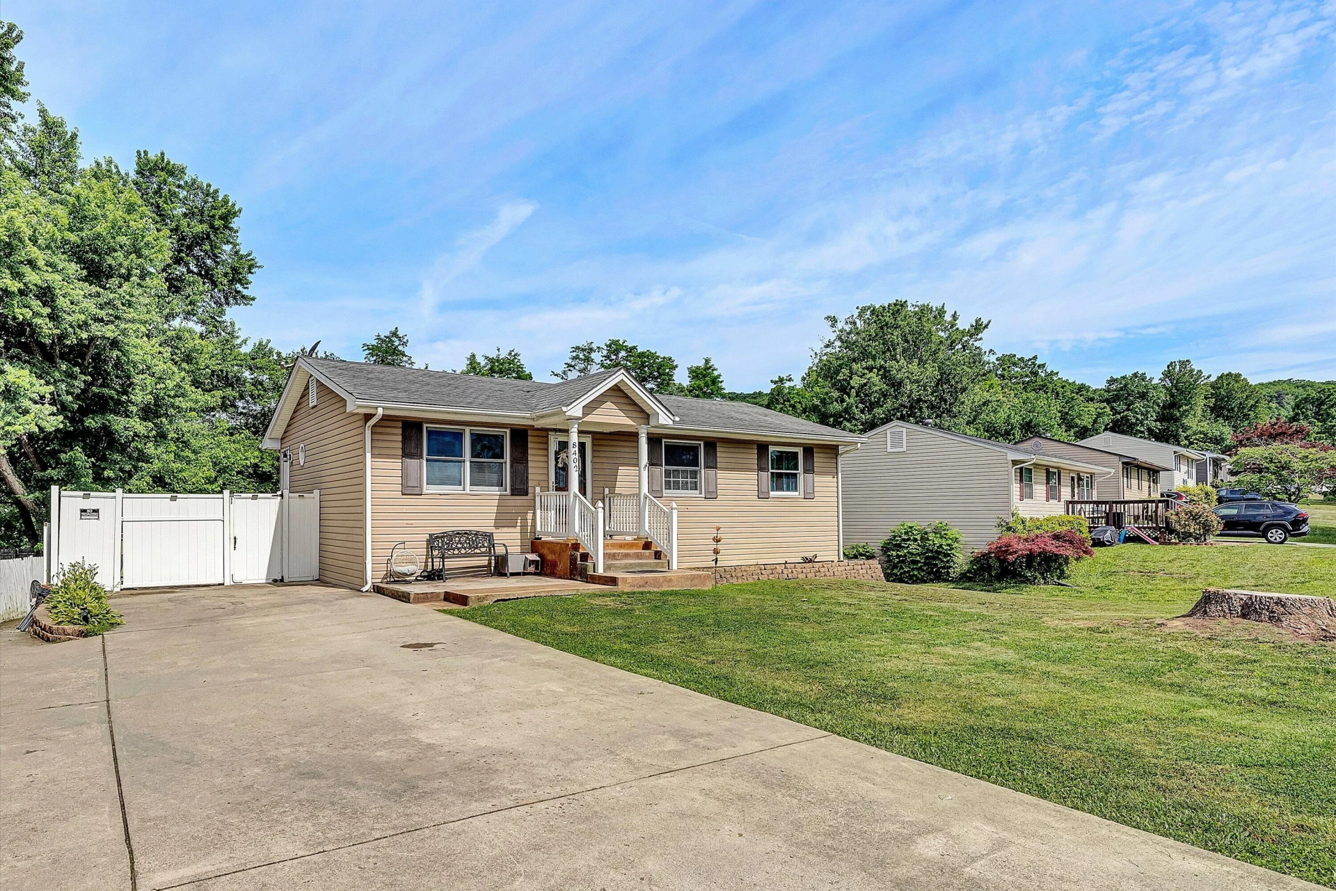 8402 Brubaker DR - Photo 2