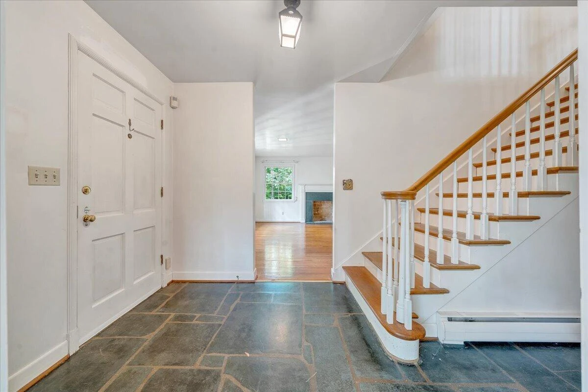 1009 Hardy RD - Photo 7