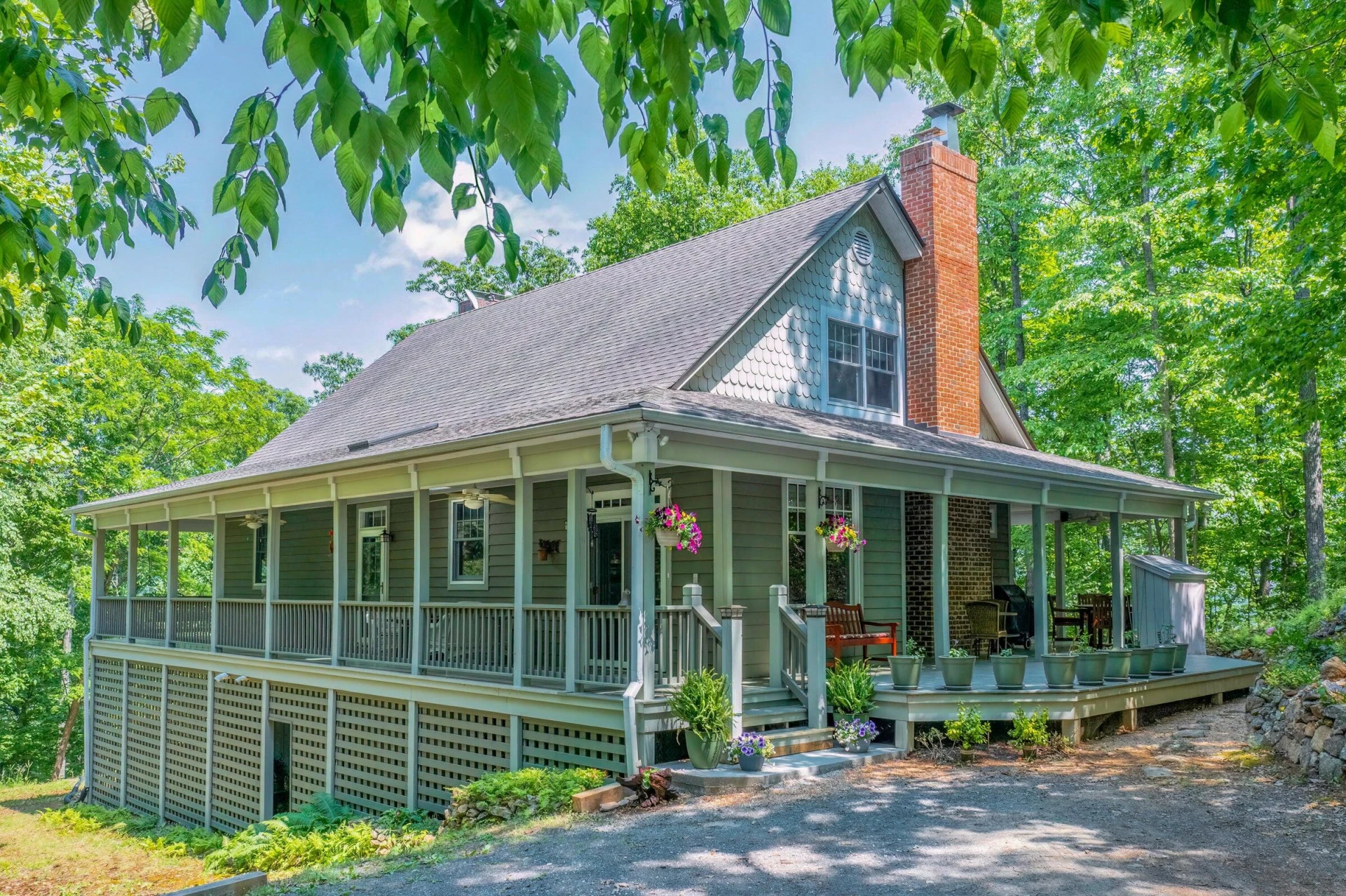 151 Stoneybrook RD