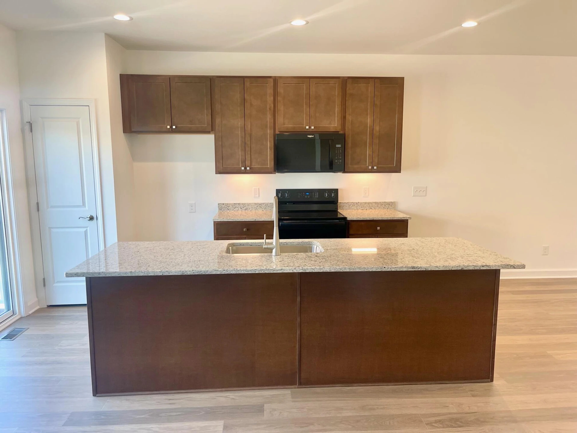 209 Broad ST - Photo 10