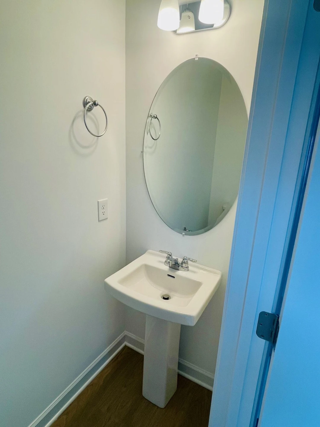 209 Broad ST - Photo 16