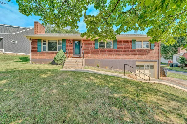 1129 Stoutamire DR