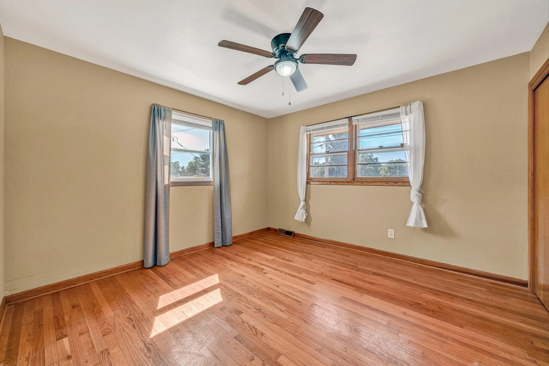 1129 Stoutamire DR - Photo 12
