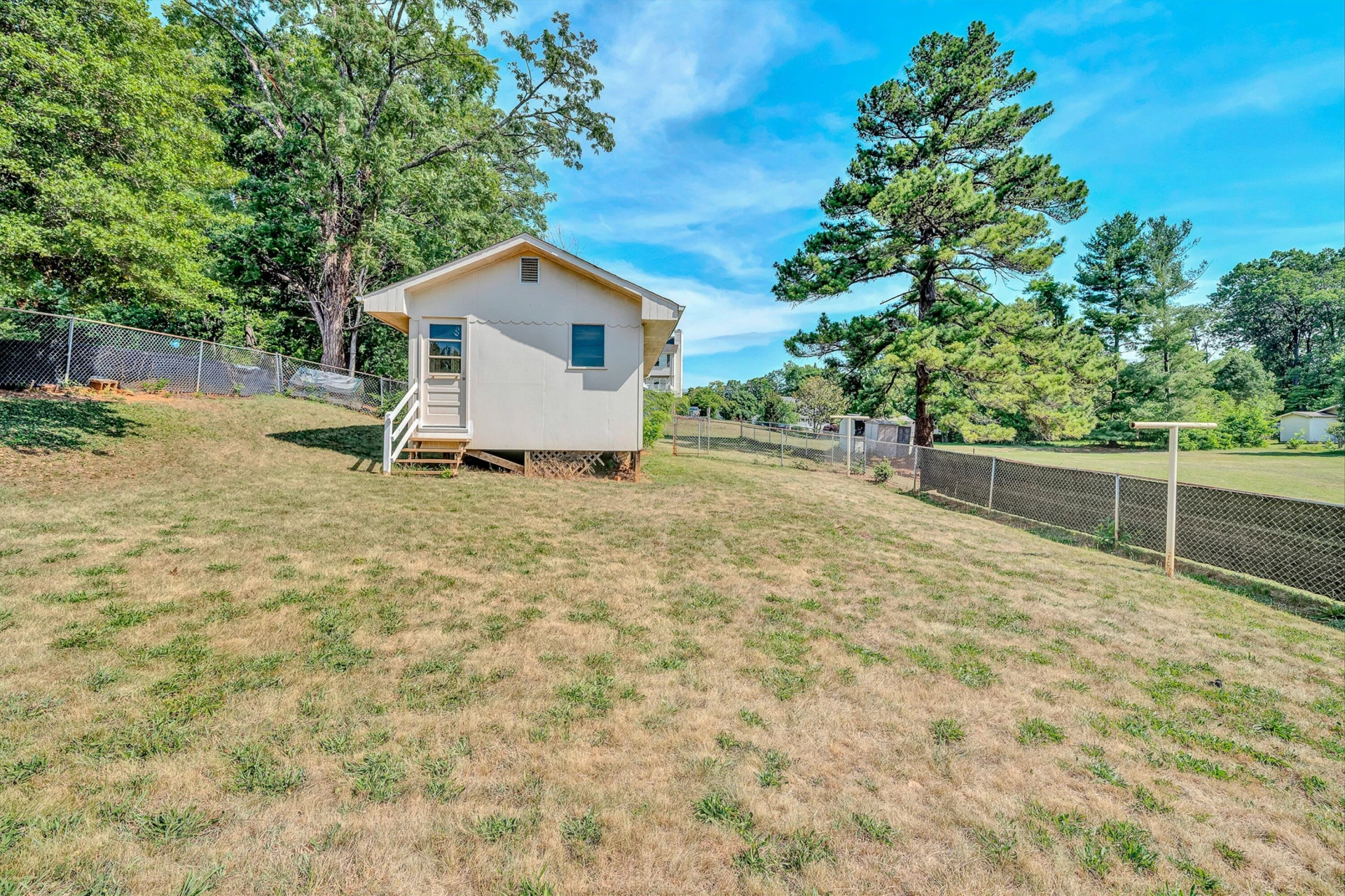 1129 Stoutamire DR - Photo 18