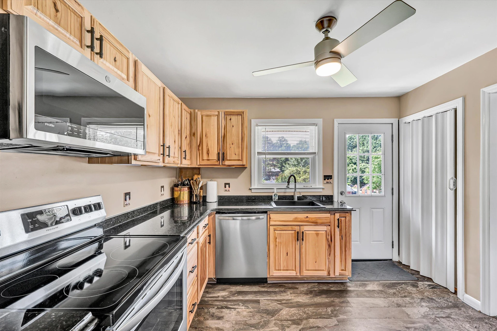 4928 Pomeroy RD NW - Photo 10