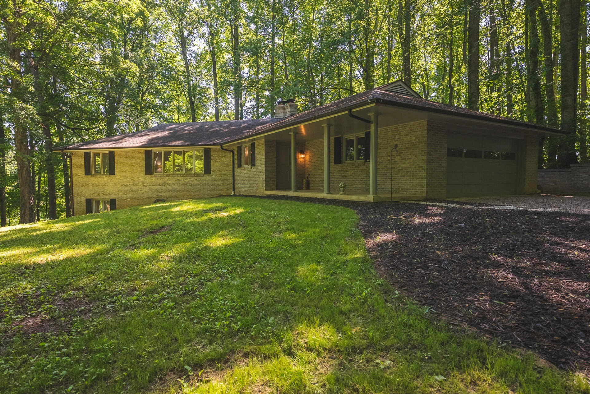1200 Lakewood DR