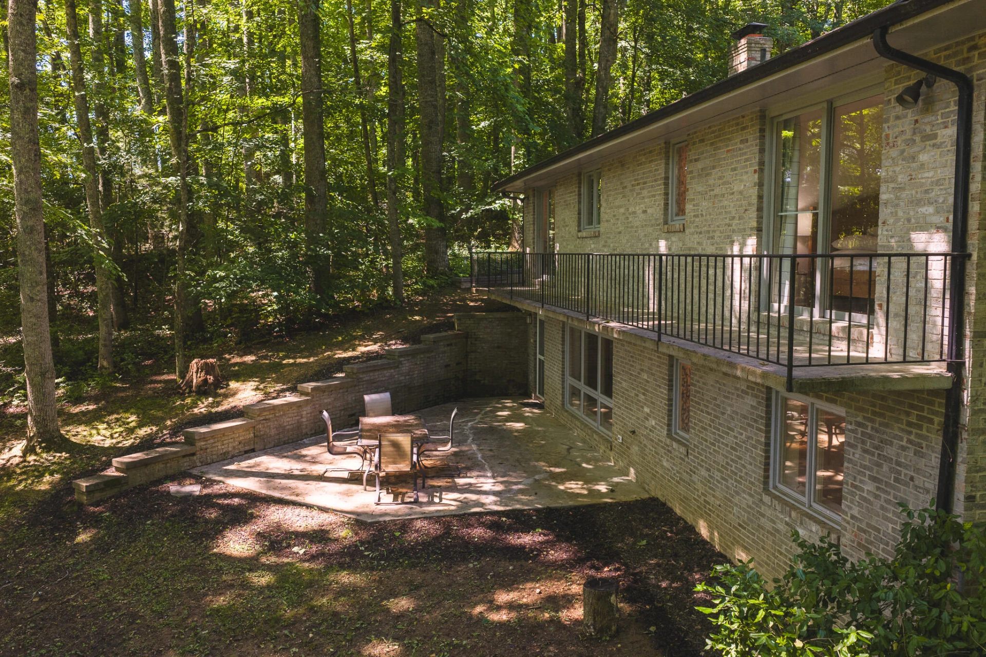 1200 Lakewood DR - Photo 2