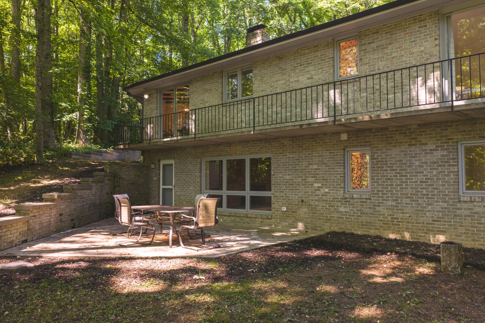 1200 Lakewood DR - Photo 3