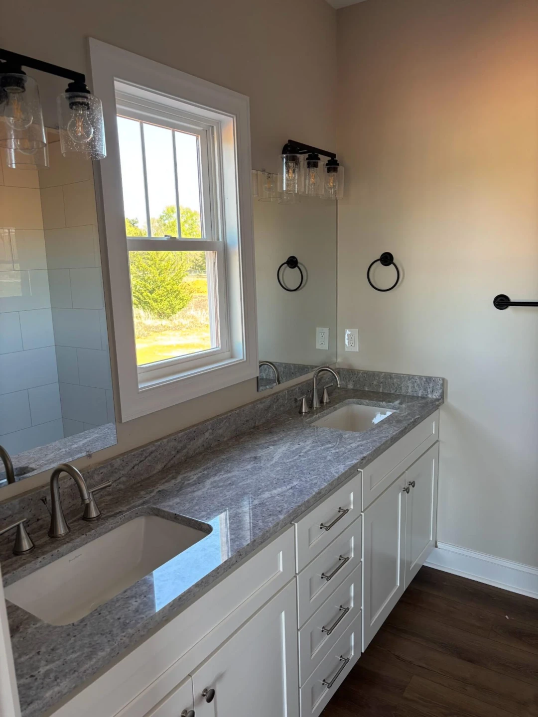 10384 Leesville RD - Photo 9