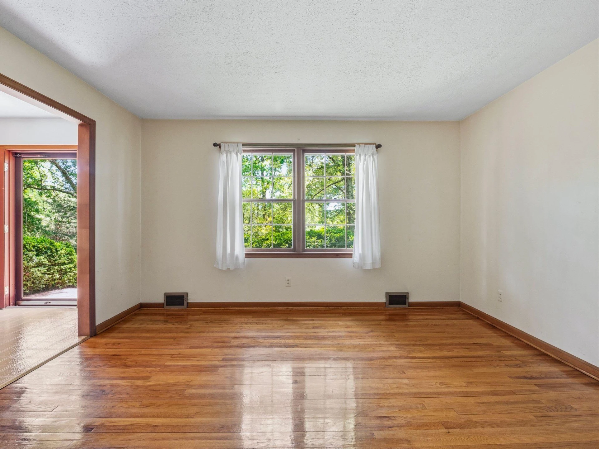 1115 Robin Ridge RD - Photo 3