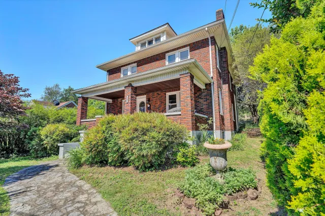 1901 Main ST SW
