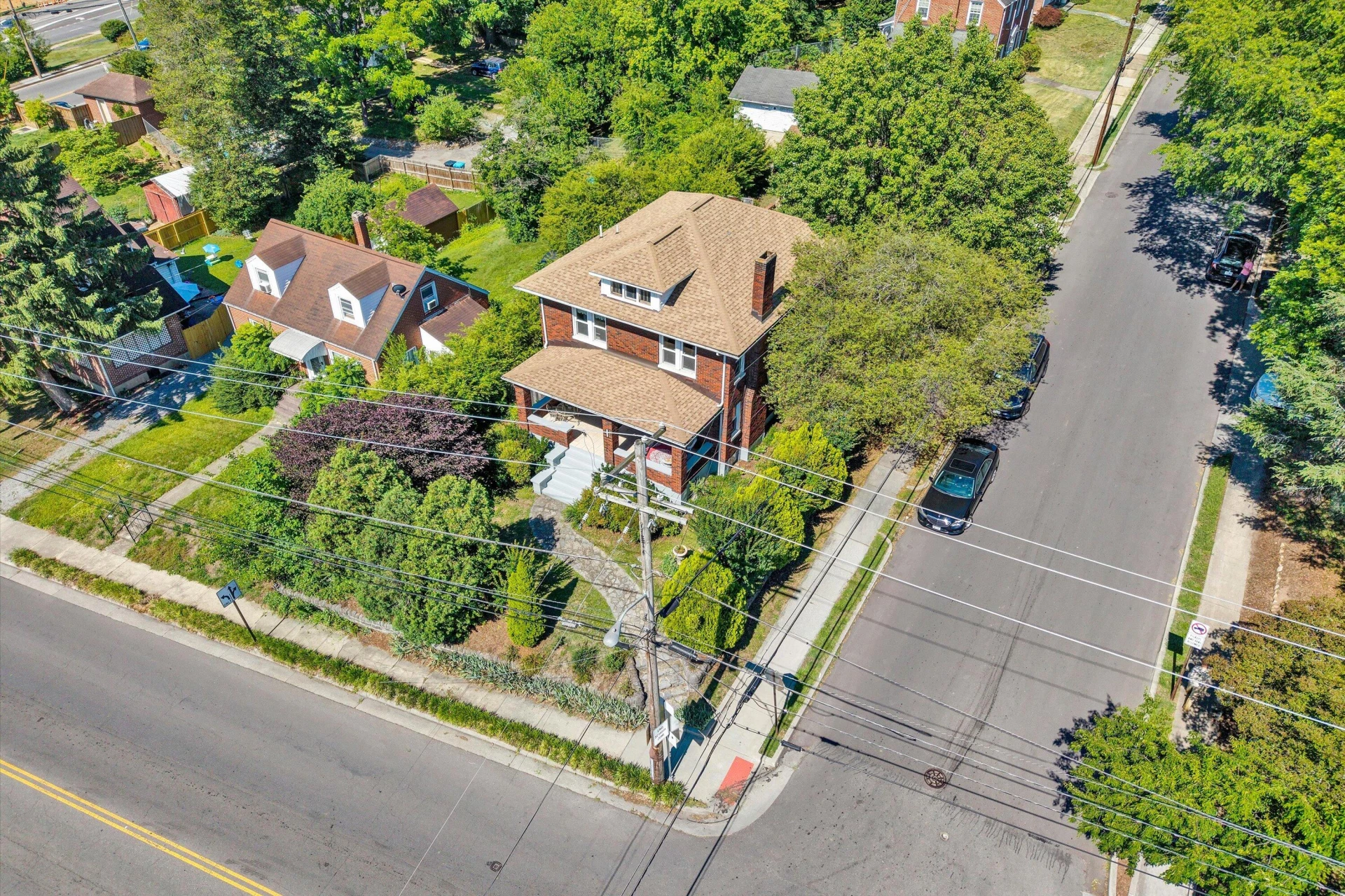 1901 Main ST SW - Photo 4