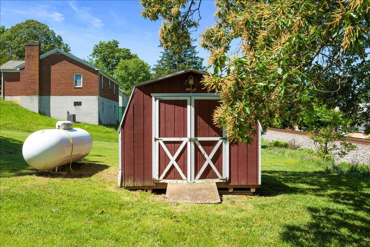 535 Boyd ST - Photo 23