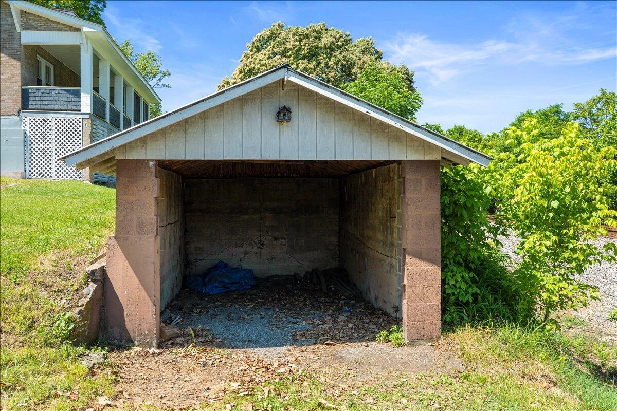 535 Boyd ST - Photo 24