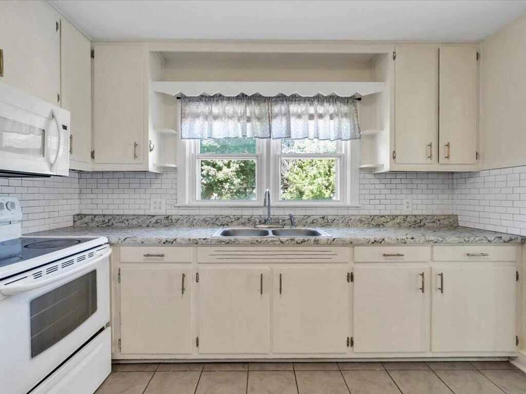 145 Alma BLVD - Photo 11