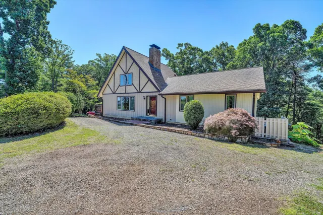 99 Raglin Branch LN, Ferrum, VA, 24088