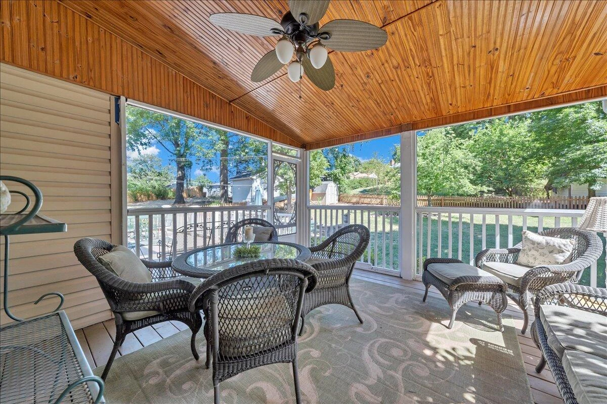 1510 Ashley DR - Photo 45