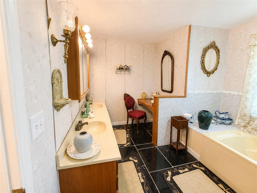 750 Hemlock RD NW - Photo 13