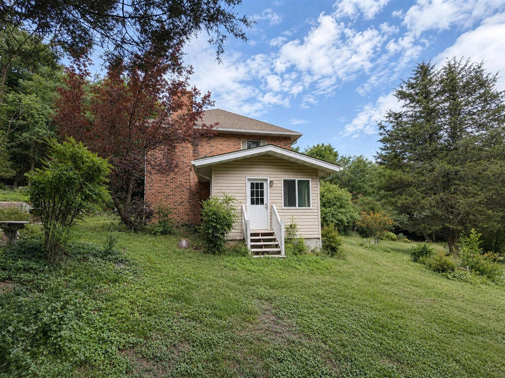 750 Hemlock RD NW - Photo 2