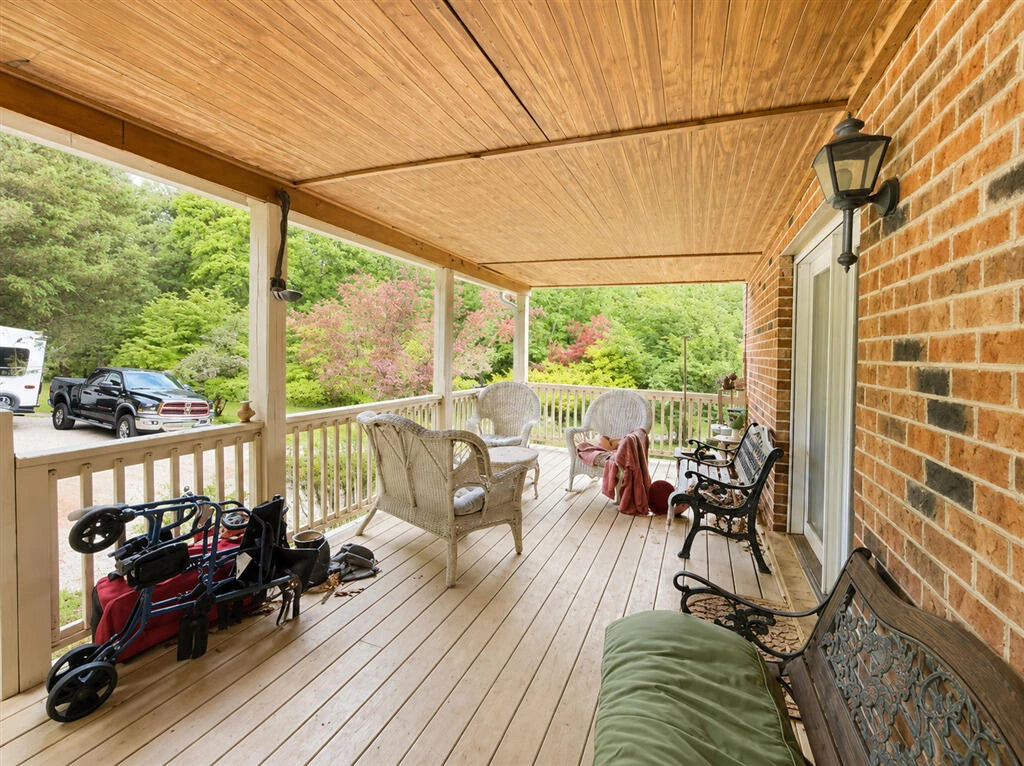 750 Hemlock RD NW - Photo 4