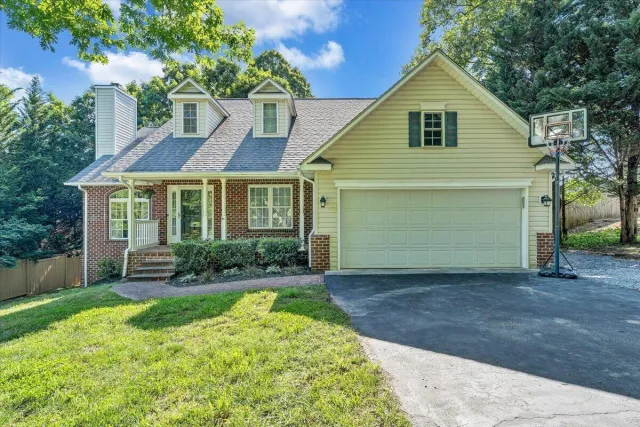 1425 Virginia Ridge DR