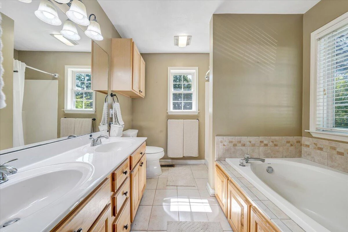 1425 Virginia Ridge DR - Photo 12